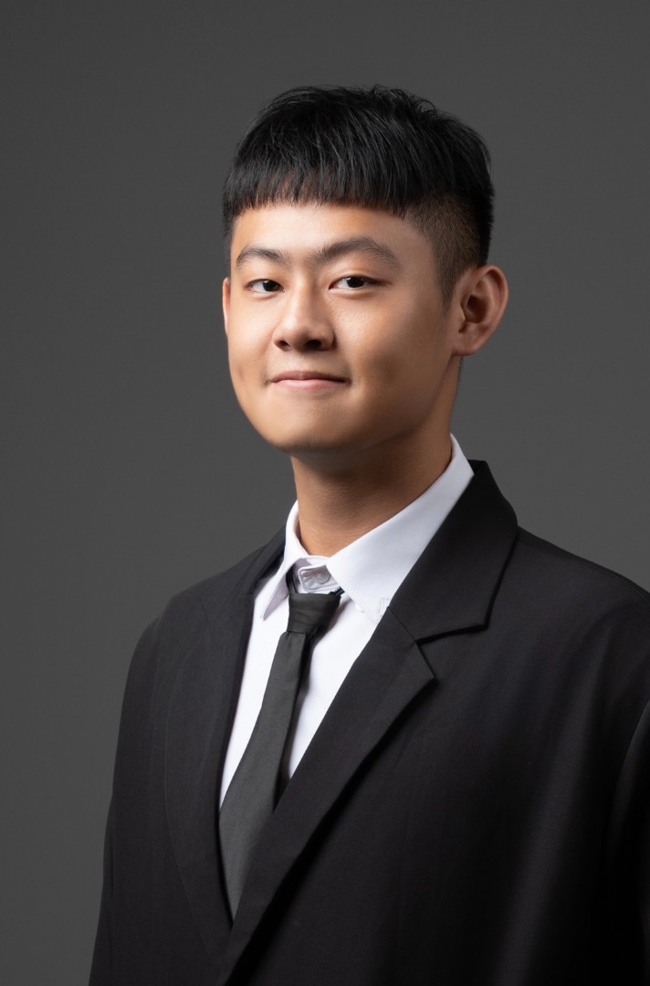 楊曜鴻實習律師